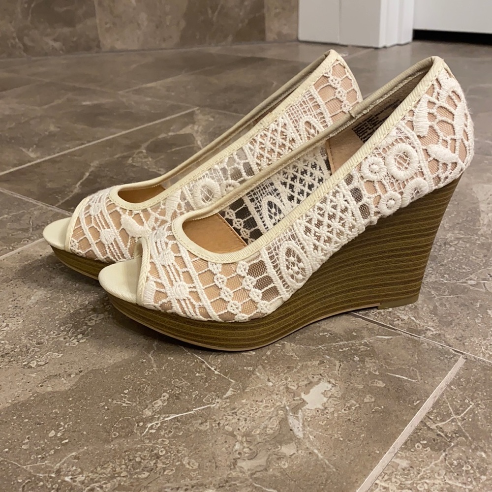 American Eagle Wedge Shoe (Heels)